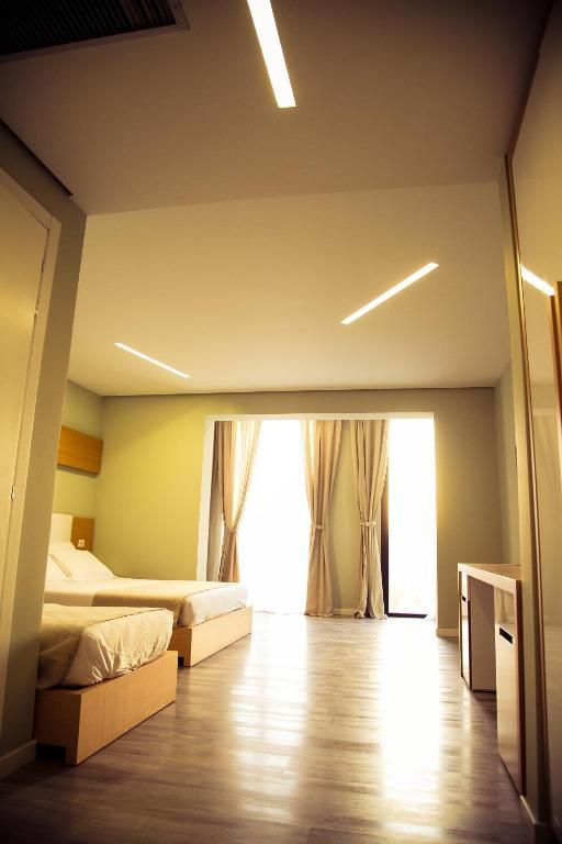 Hotel Bologna Vlorë Buitenkant foto