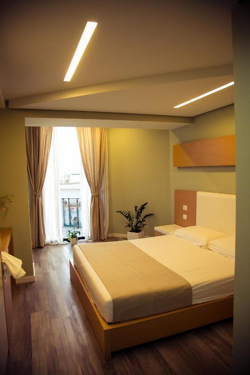 Hotel Bologna Vlorë Buitenkant foto