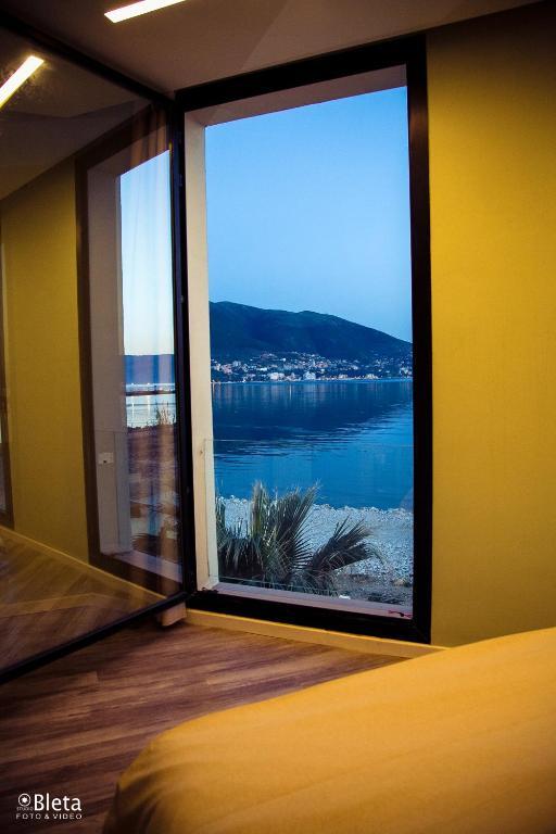 Hotel Bologna Vlorë Buitenkant foto