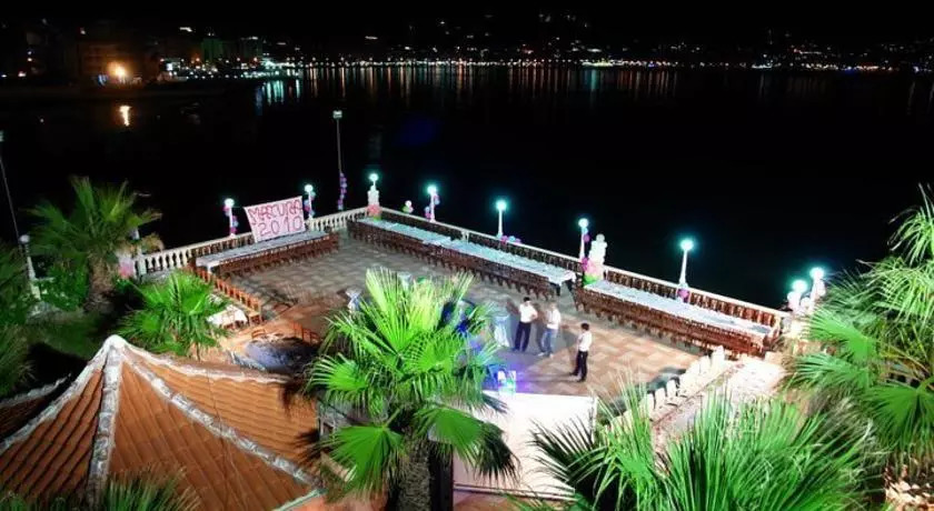 Hotel Bologna Vlorë Buitenkant foto