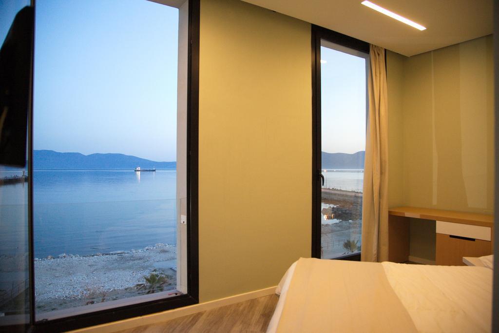 Hotel Bologna Vlorë Buitenkant foto